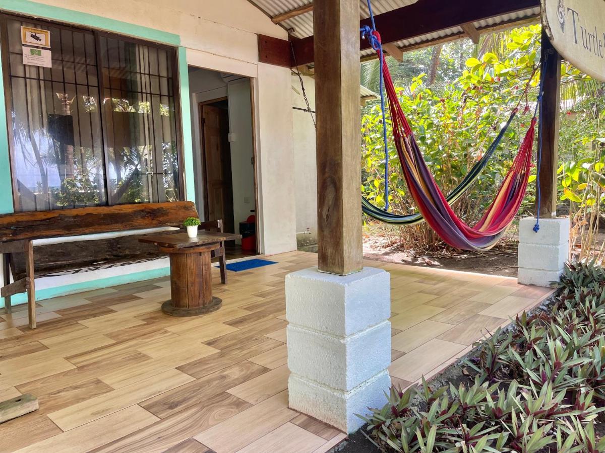 Готель Casa Turtle Bogue Тортугеро Екстер'єр фото